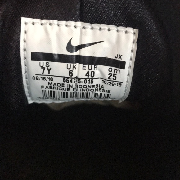 NWT Nike Huarache Run Black Black WMNS - Picture 7 of 8